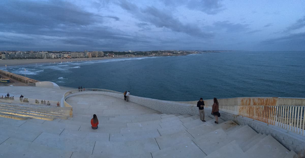 Vistas de la costa desde la Terminal de Cruceros de Oporto